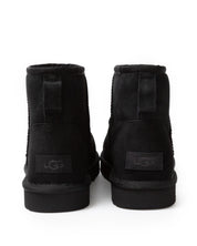 Ugg mini black