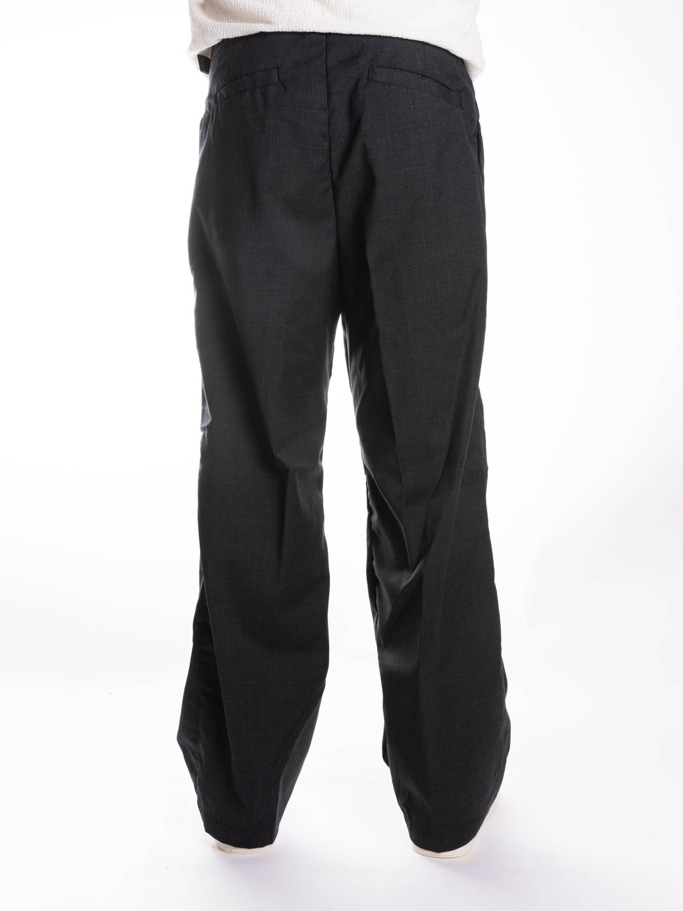 Pantalone over White Sand