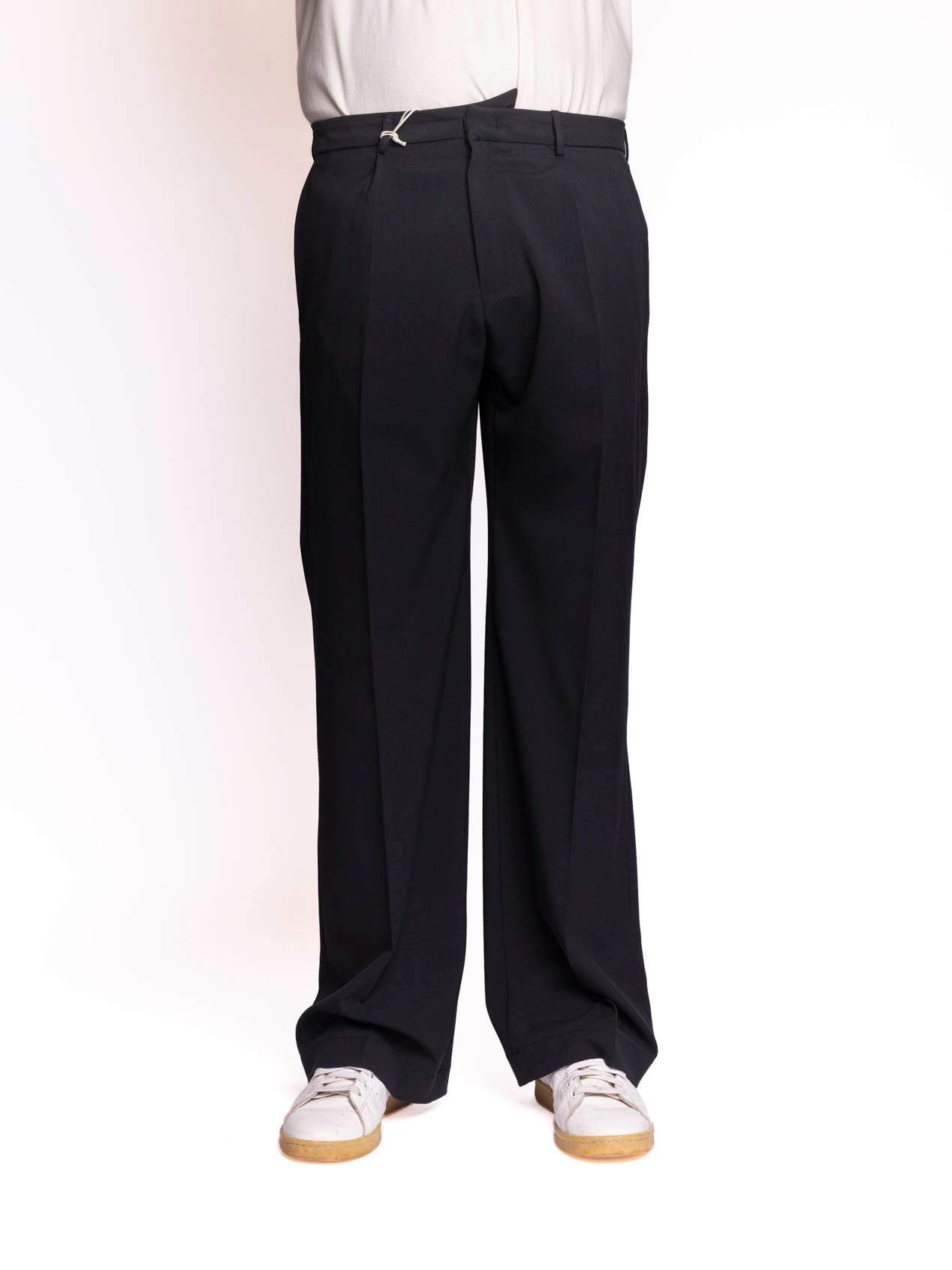 262-thestroy-aura1black.jpg